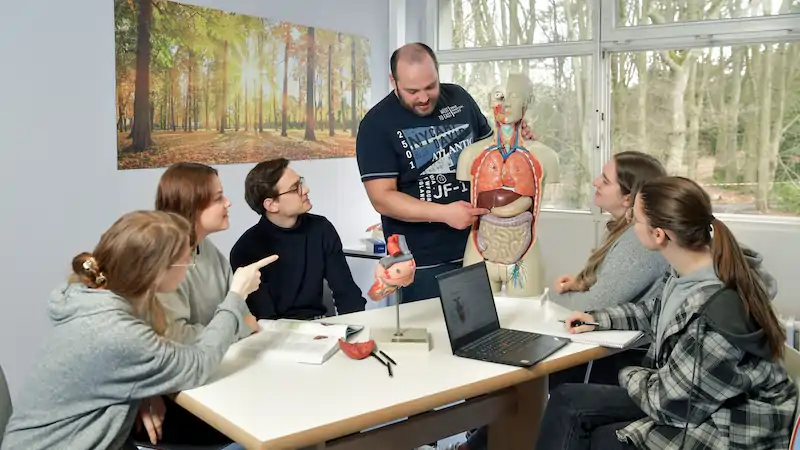 Eine Pflegeausbildung bei der AFG in Solingen